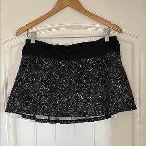 Lululemon Circuit Breaker‎ Black White Splatter Tennis Skirt Women’s Size 8